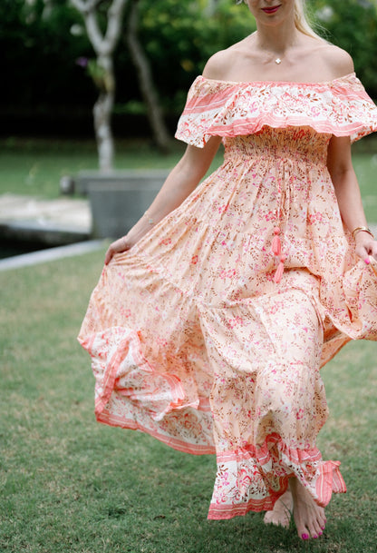 Sabrina Hosszú Ruha - Peach Blossom